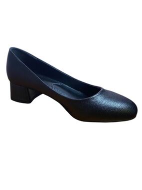 Halston Black Heels Almond Toe Block Heel Style Dejavu Pumps Women’s Size 7.5